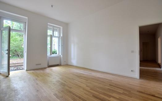 newly renovated 4-room apartment in Berlin Friedrichshain